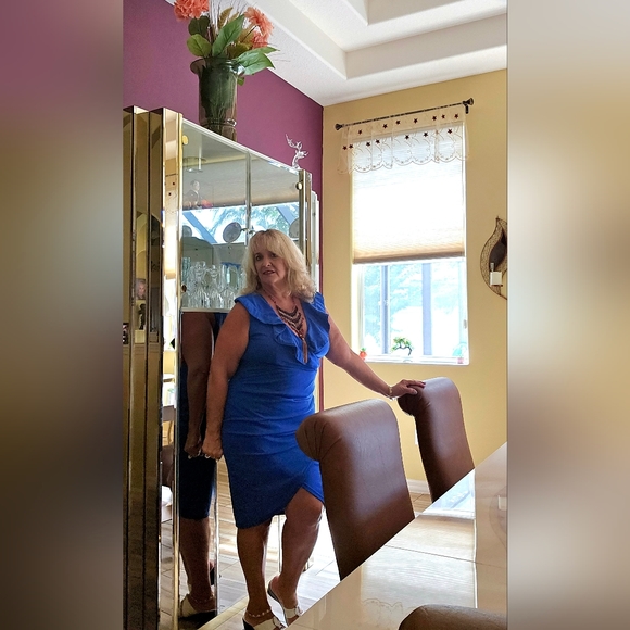 ZANZEA dress, royal blue low-cut with ruffles fits like a glove very flattering - Picture 11 of 11